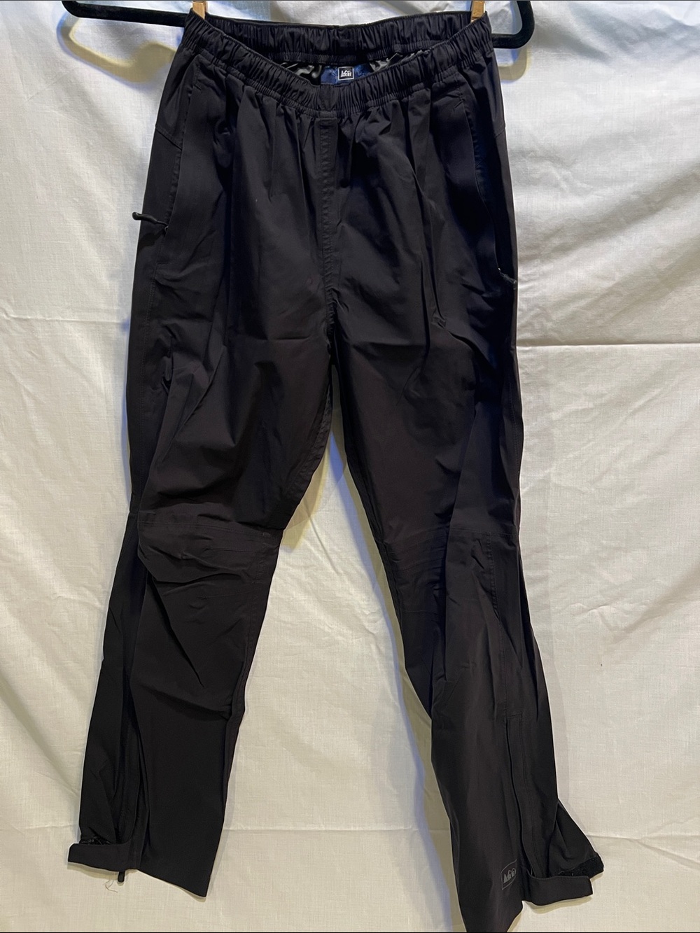 Kids REI Black Rain Pants- size L